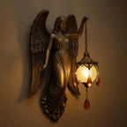Artistieke Wandlamp met Mythologisch Sculptuurdesign