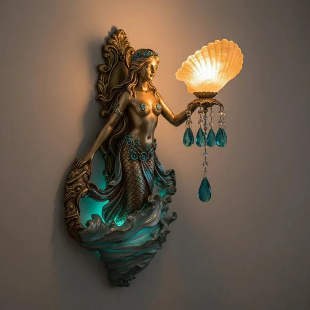 Artistieke Wandlamp met Mythologisch Sculptuurdesign