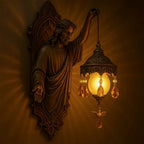 Artistieke Wandlamp met Mythologisch Sculptuurdesign