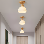 Scandinavische Plafondlamp met Geribbeld Glas en Houten Afwerking