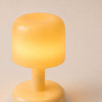 Mini Tafellamp met Zachte Gloed en Compact Batterijontwerp