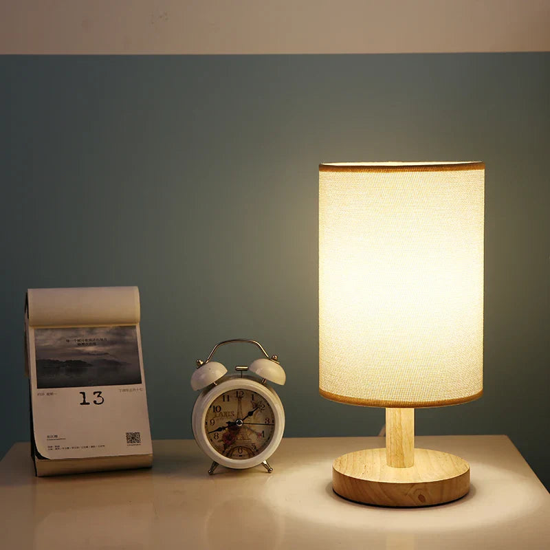 Houten Tafellamp met Linnen Kap en Dimbaar Ledlicht