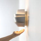 Scandinavische LED Wandlamp Met Dubbele Lichtpunten Voor Sfeervolle Verlichting