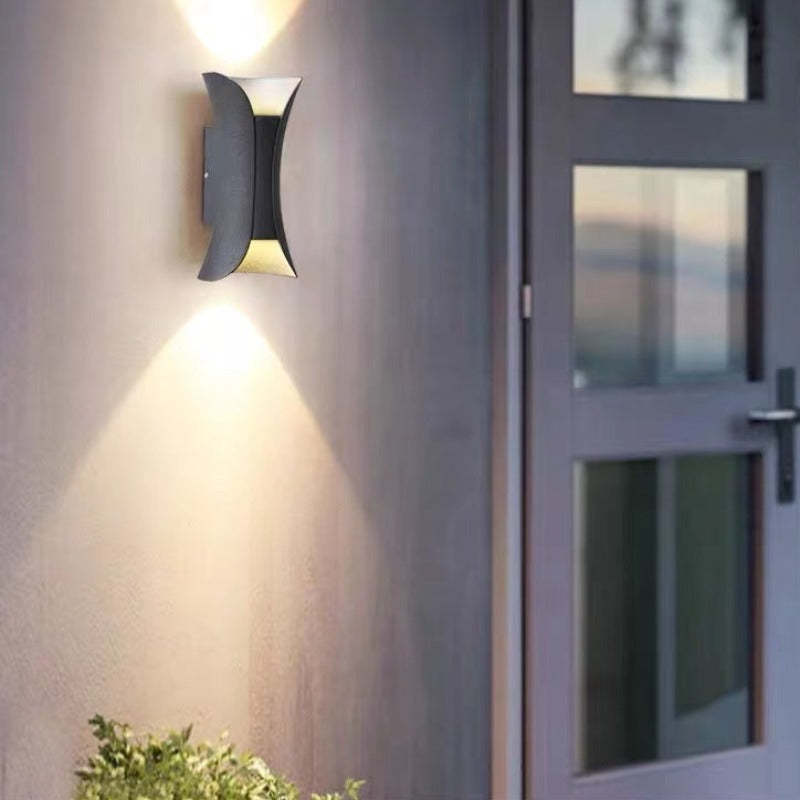 Moderne LED Buitenwandlamp met IP65 Bescherming voor Gevel en Tuin