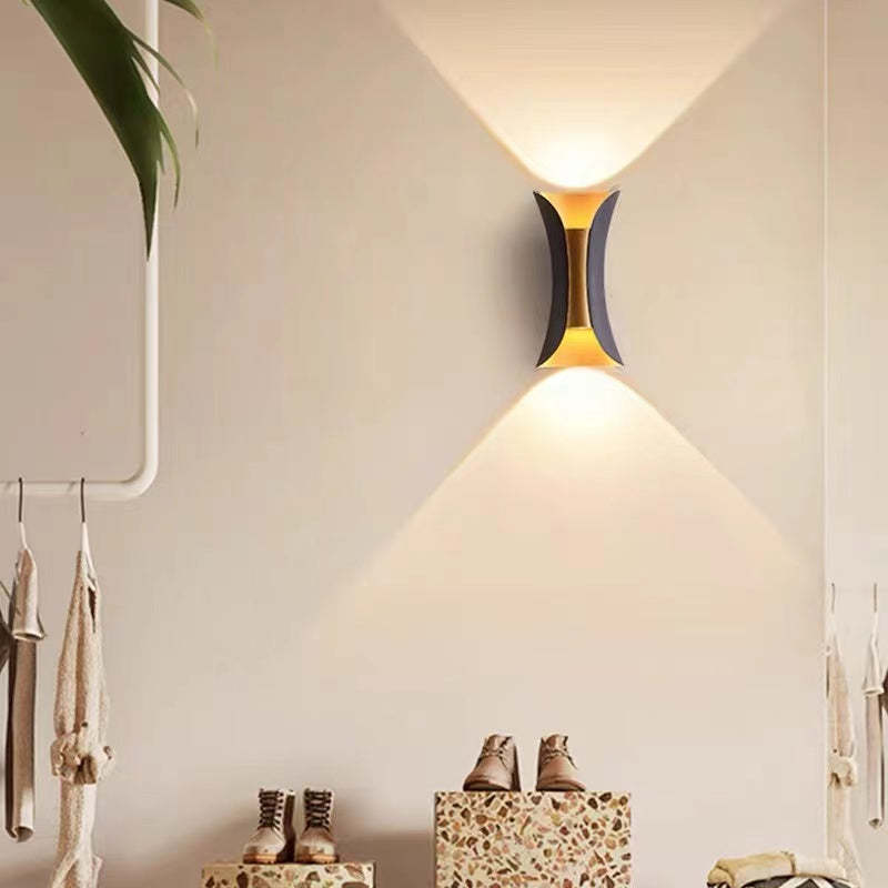 Moderne LED Buitenwandlamp met IP65 Bescherming voor Gevel en Tuin