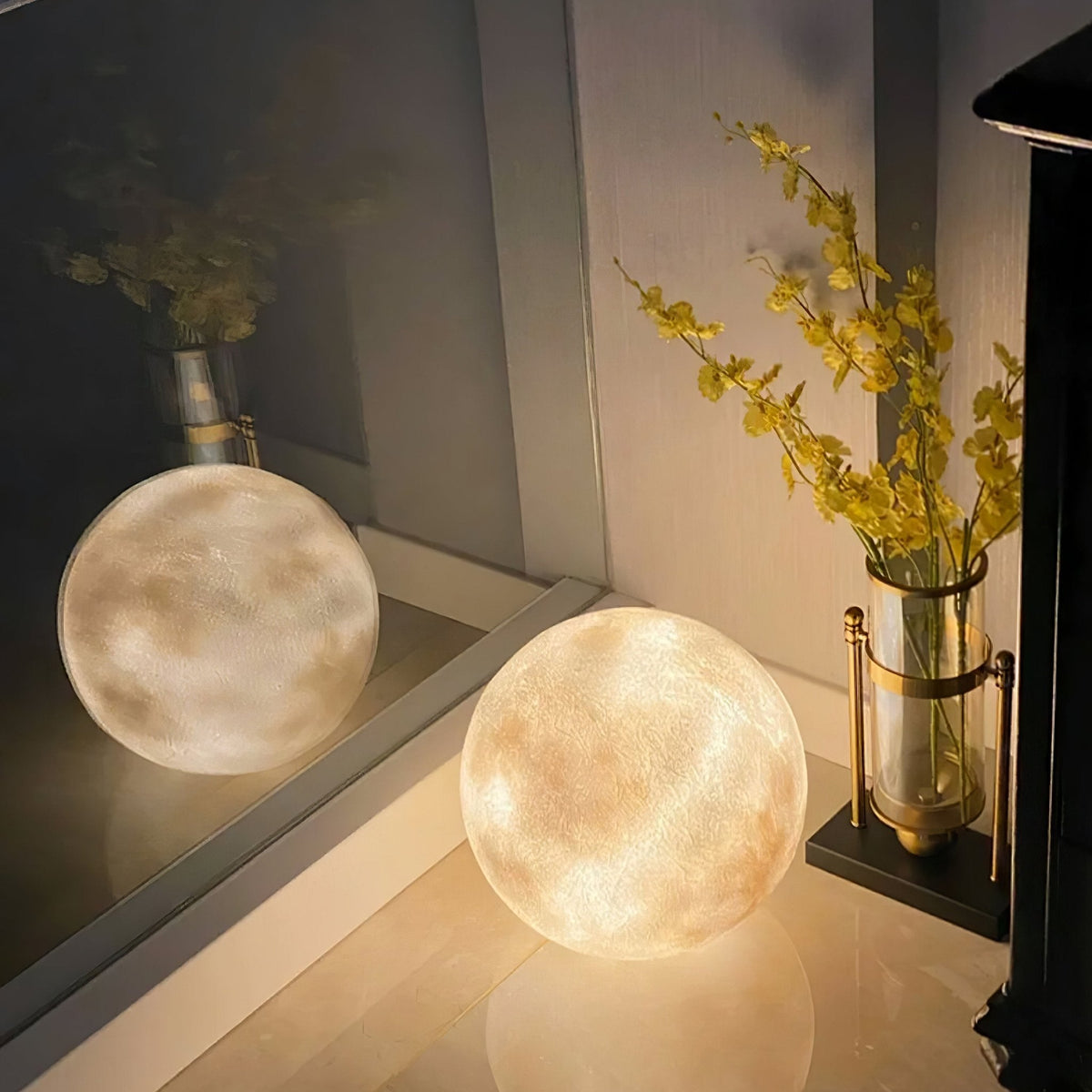 Maanvormige Vloerlamp Met Instelbare LED-Verlichting En Rustgevende Sfeer