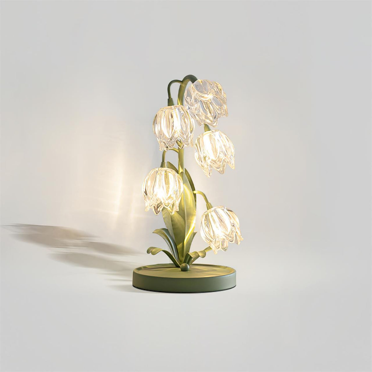 Kristal Tafellamp Met Bloemkap En Sculpturale Steel Voor Warme Sfeerlicht
