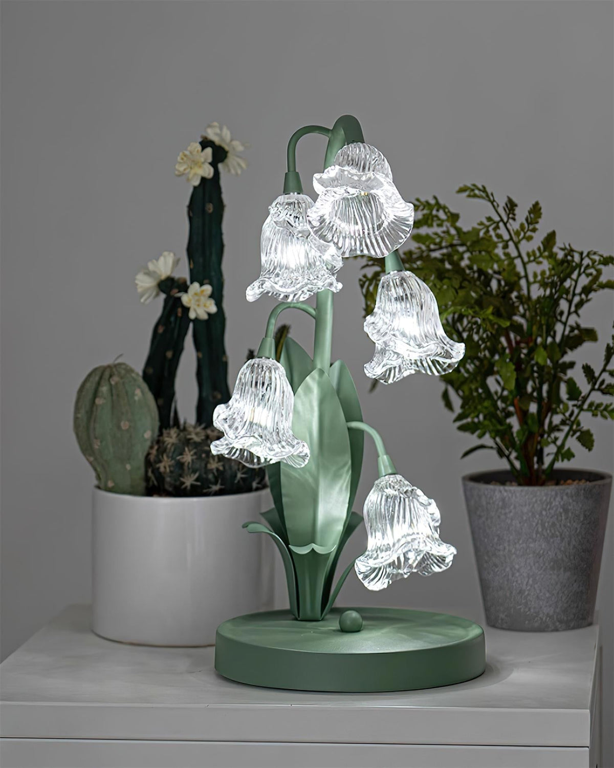 Kristal Tafellamp Met Bloemkap En Sculpturale Steel Voor Warme Sfeerlicht