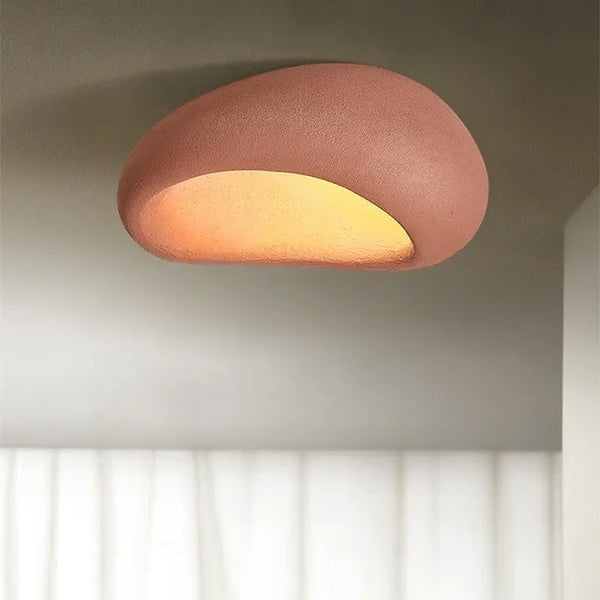 Minimalistische Plafondlamp Met Wabi‑Sabi Silhouet En Rustige Uitstraling