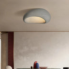 Minimalistische Plafondlamp Met Wabi‑Sabi Silhouet En Rustige Uitstraling
