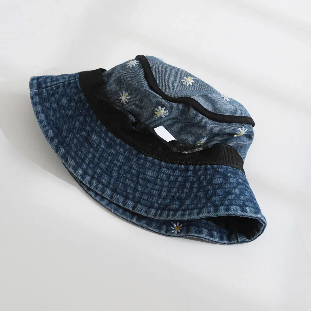 Dames Bucket Hat van Katoen met Geborduurde Madeliefjes en Brede Rand