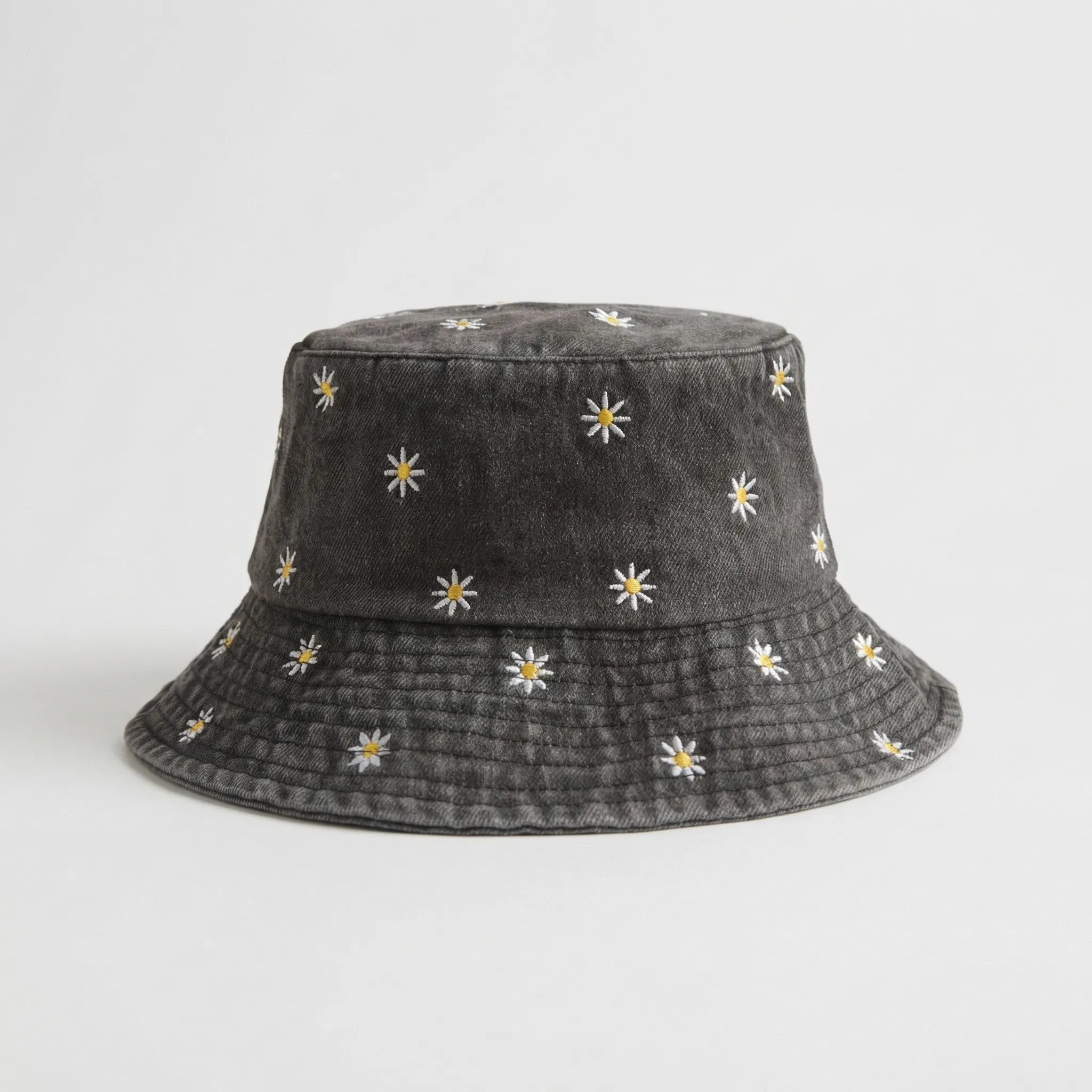 Dames Bucket Hat van Katoen met Geborduurde Madeliefjes en Brede Rand