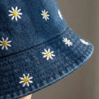 Dames Bucket Hat van Katoen met Geborduurde Madeliefjes en Brede Rand