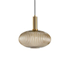 Glas Hanglamp Met Geribbelde Kap En Strakke Buisfitting Voor Zachte Ruimteverlichting