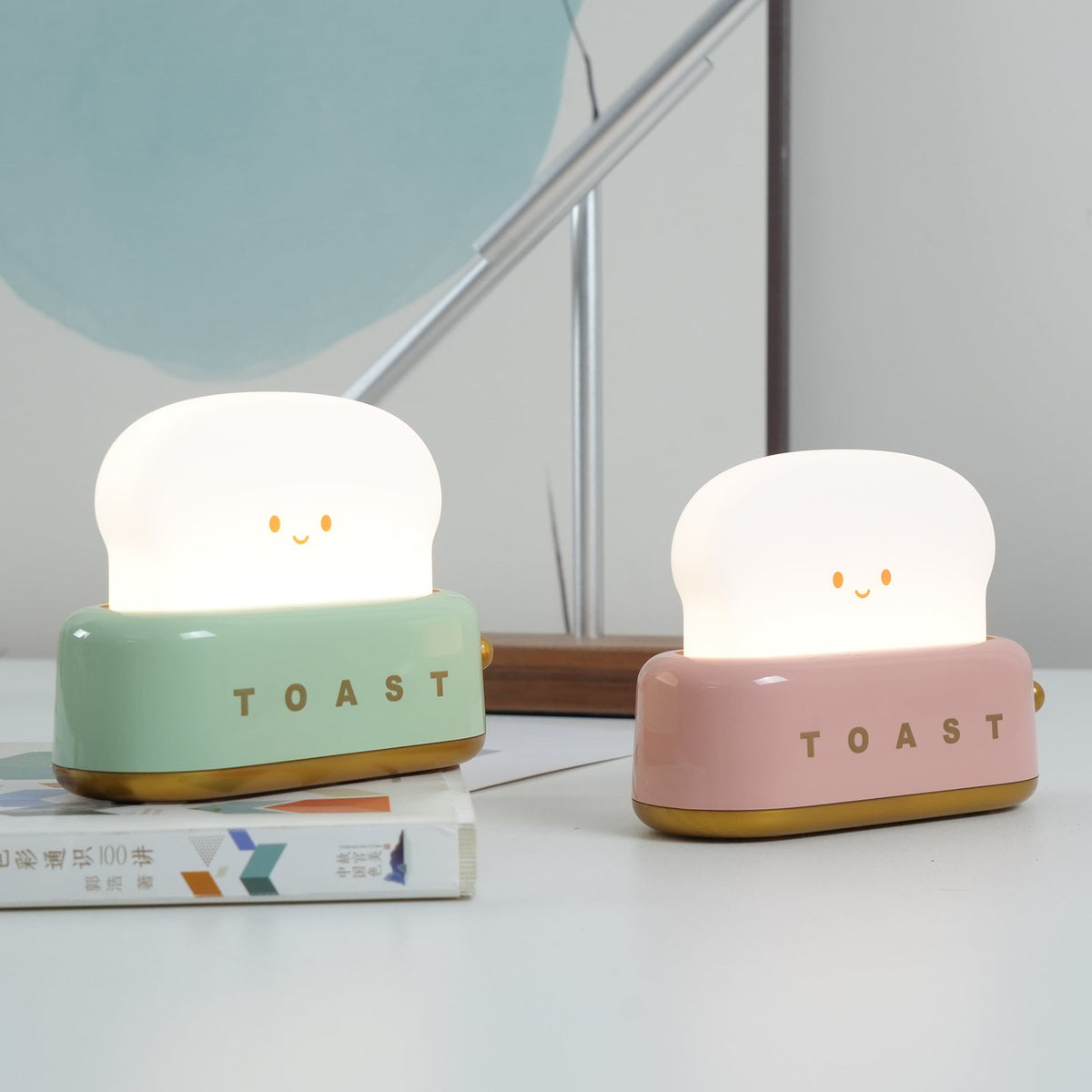 Tafellamp Met Compact Ontwerp En Warme Led Voor Draadloze Binnenverlichting