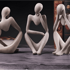 Abstrakt tænkende figur i resin – moderne dekorativ skulptur