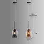 Glazen Hanglamp met Moderne Vorm en Sfeervolle Binnenverlichting