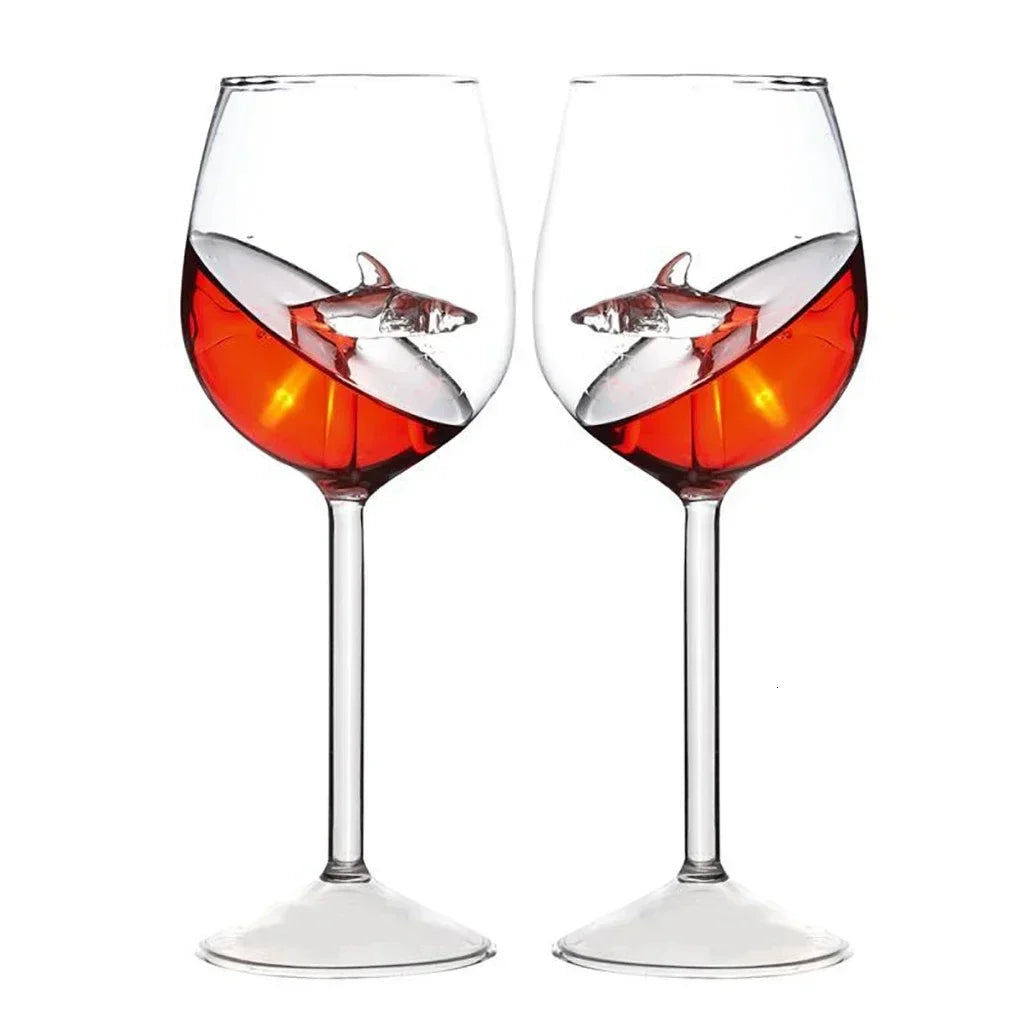 Wijnglas Met Sculpturaal Binnenontwerp En Dagelijks Creatief Drinkaccent