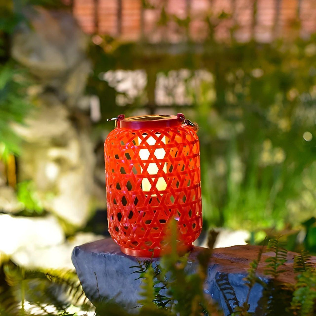 Rattan Buitenlamp Met Solenergie En Automatische Schemerverlichting