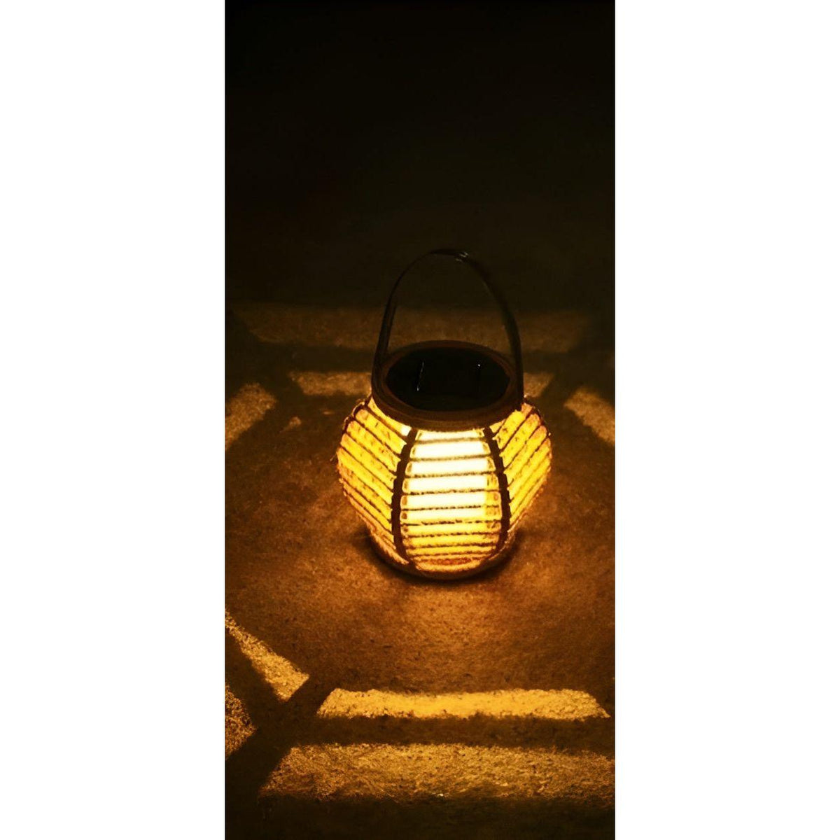 Rattan Buitenlamp Met Solenergie En Automatische Schemerverlichting