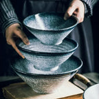 Keramische Ramenkom Met Handgemaakte Afwerking En Authentiek Japans Ontwerp
