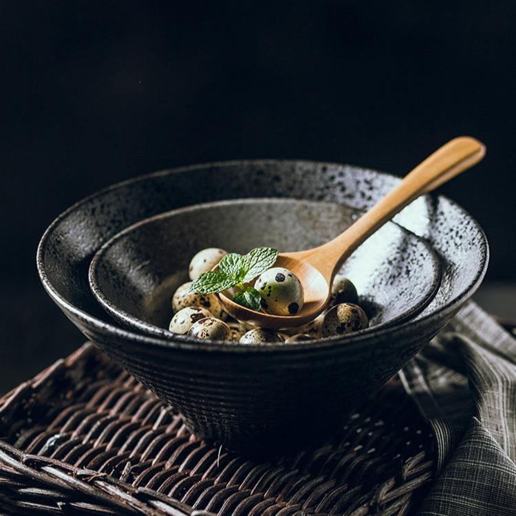Keramische Ramenkom Met Handgemaakte Afwerking En Authentiek Japans Ontwerp