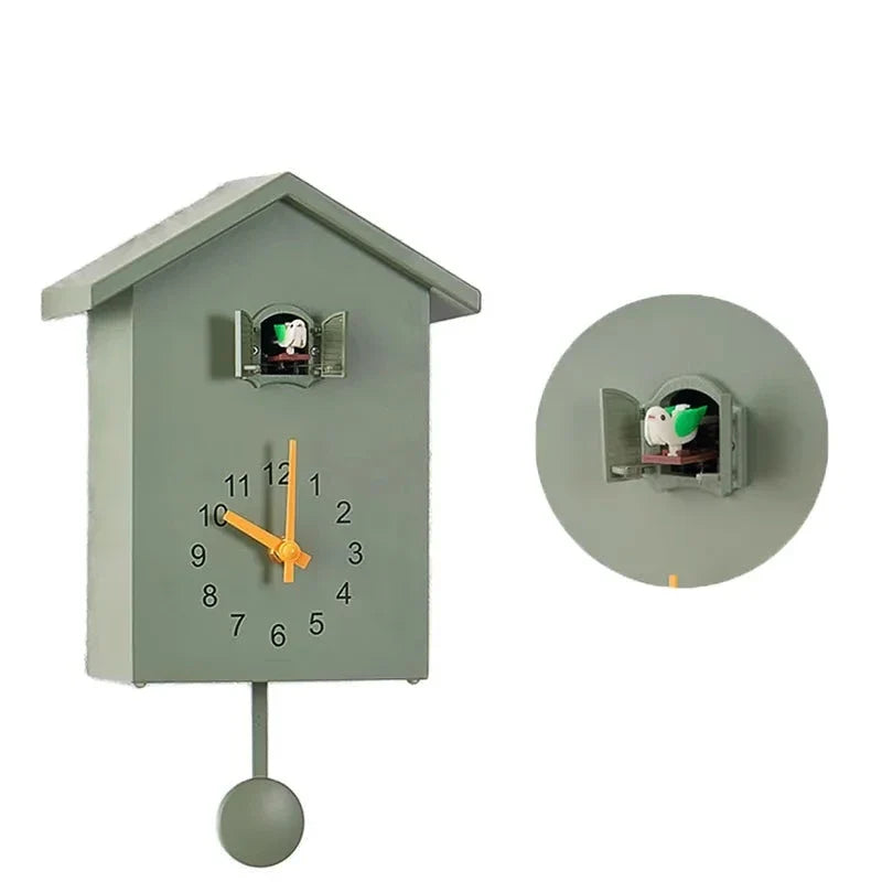 Moderne Koekoeksklok met Strak Ontwerp en Stil Mechanisme