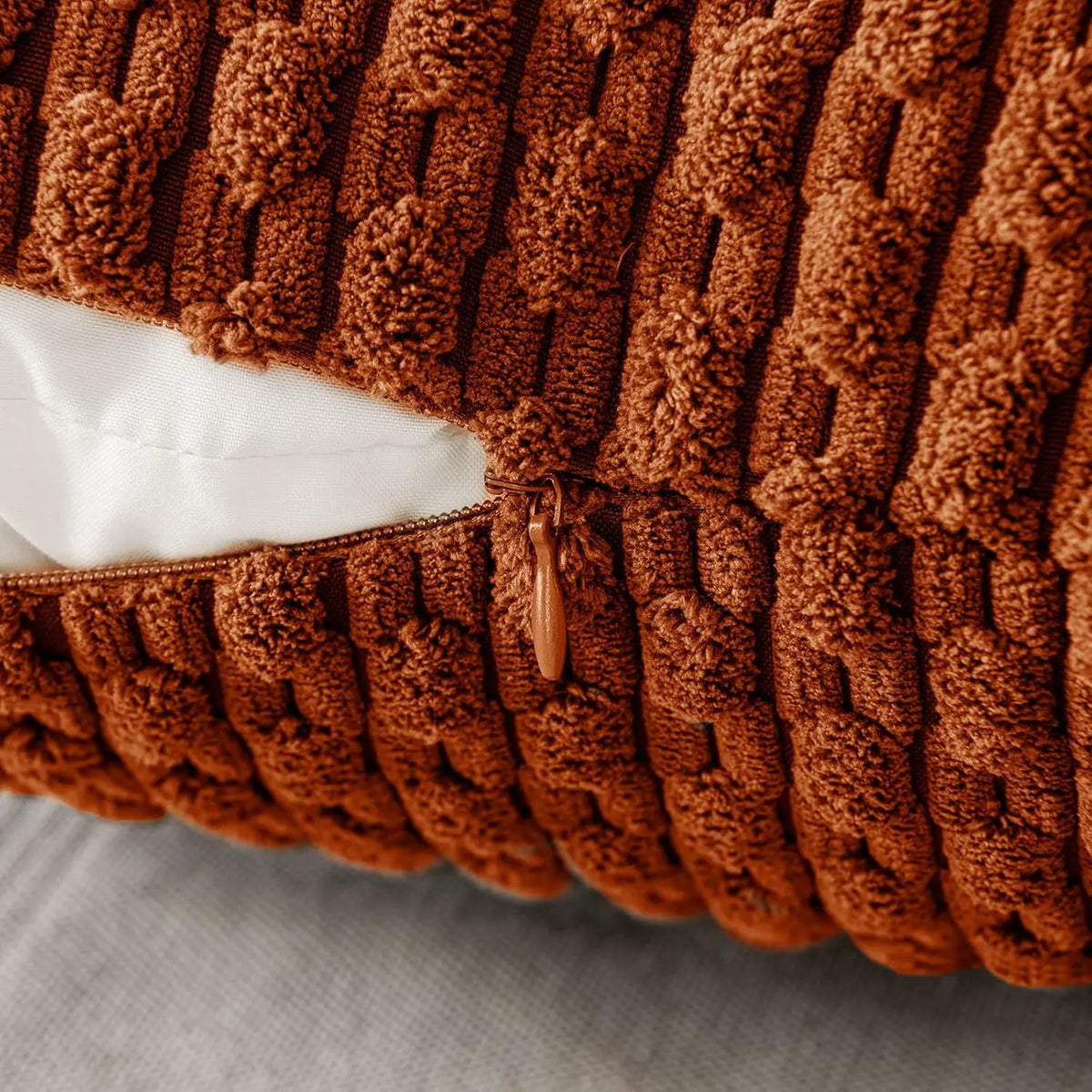 Ribfluwelen Kussenhoes Met Zachte Structuur En Decoratieve Afwerking