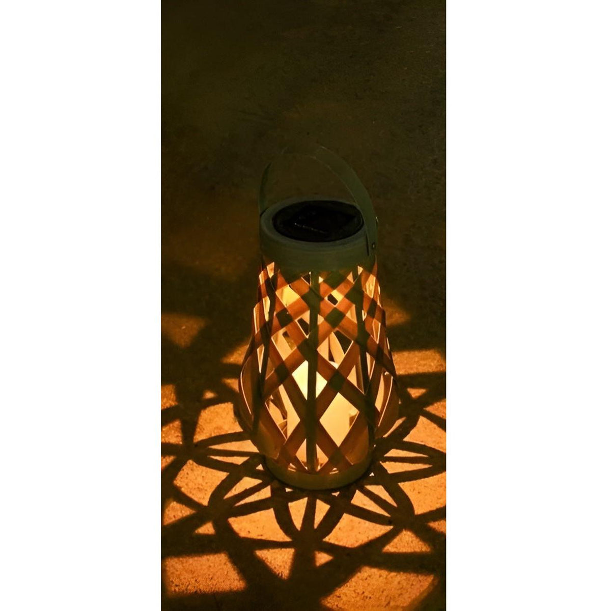 Rattan Buitenlamp Met Solenergie En Automatische Schemerverlichting