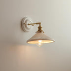 Wandlamp Met Geplooide Kap En Vintage Uitstraling Voor Zachte Binnenverlichting