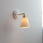 Wandlamp Met Geplooide Kap En Vintage Uitstraling Voor Zachte Binnenverlichting