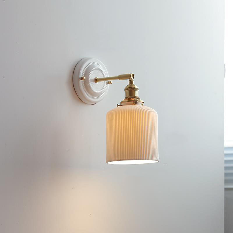 Wandlamp Met Geplooide Kap En Vintage Uitstraling Voor Zachte Binnenverlichting