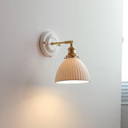 Wandlamp Met Geplooide Kap En Vintage Uitstraling Voor Zachte Binnenverlichting