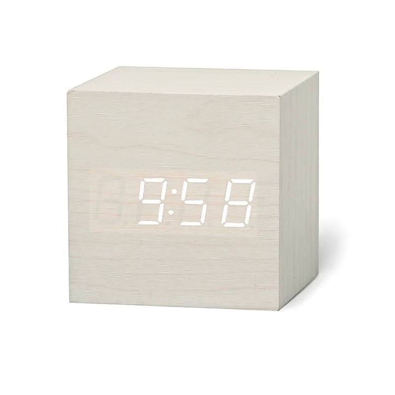 LED Wekker met Houten Frame en Compact Vierkant Ontwerp