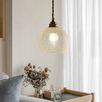 Vintage Hanglamp Met Gekraakt Glas En Warme Lichtuitstraling