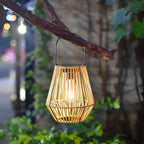 Rattan Buitenlamp Met Solenergie En Automatische Schemerverlichting