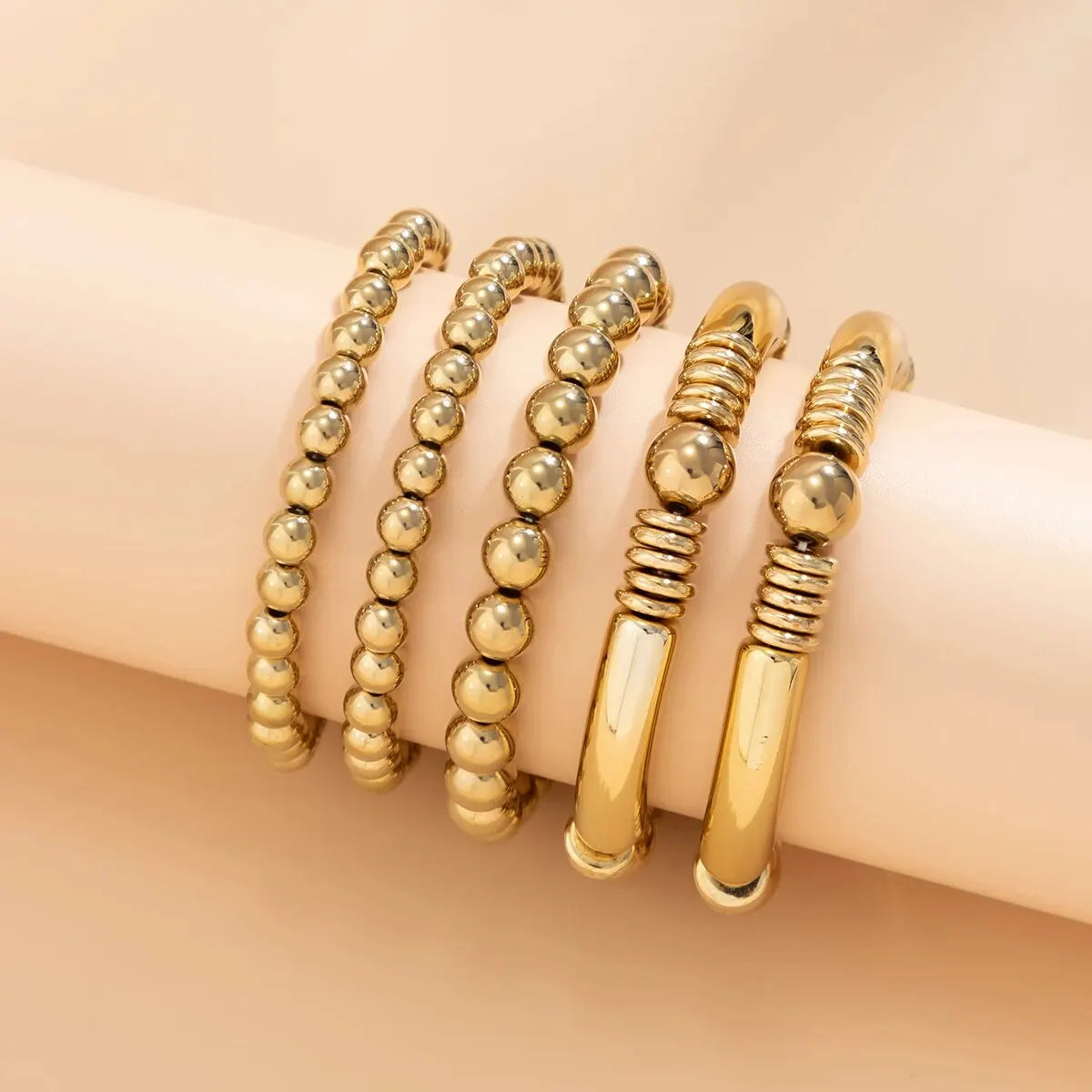 Vijfdelige kralenarmbandenset met elastische pasvorm