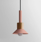 Houten Hanglamp Met Moderne Vorm En Strakke Scandinavische Afwerking