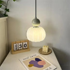 Speelse Hanglamp Met Decoratieve Lichtbol En Zachte Lichtverspreiding