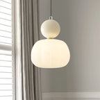Speelse Hanglamp Met Decoratieve Lichtbol En Zachte Lichtverspreiding