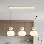 Speelse Hanglamp Met Decoratieve Lichtbol En Zachte Lichtverspreiding