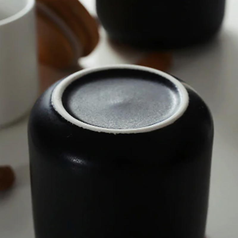 Keramische Opbergpot Met Houten Deksel En Minimalistisch Ontwerp