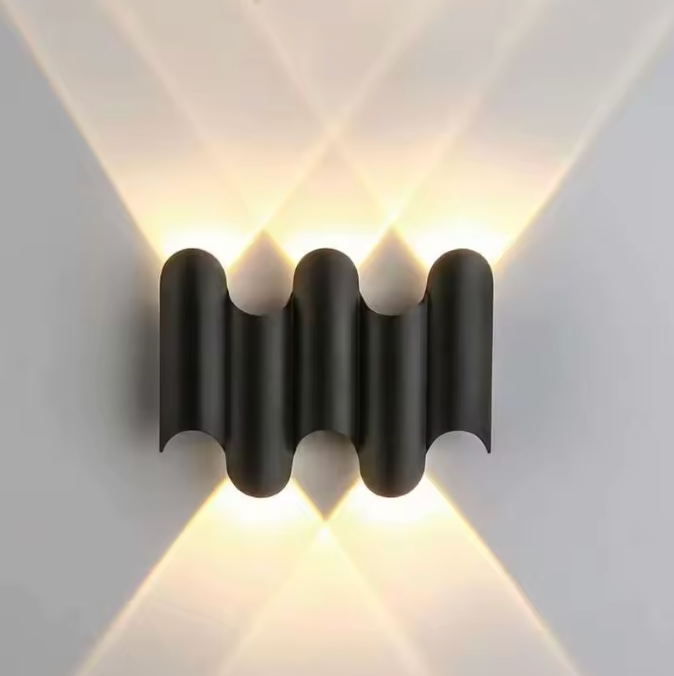 Buitenwandlamp met Modern Geometrisch Ontwerp en Heldere Weerbestendige LED‑Verlichting