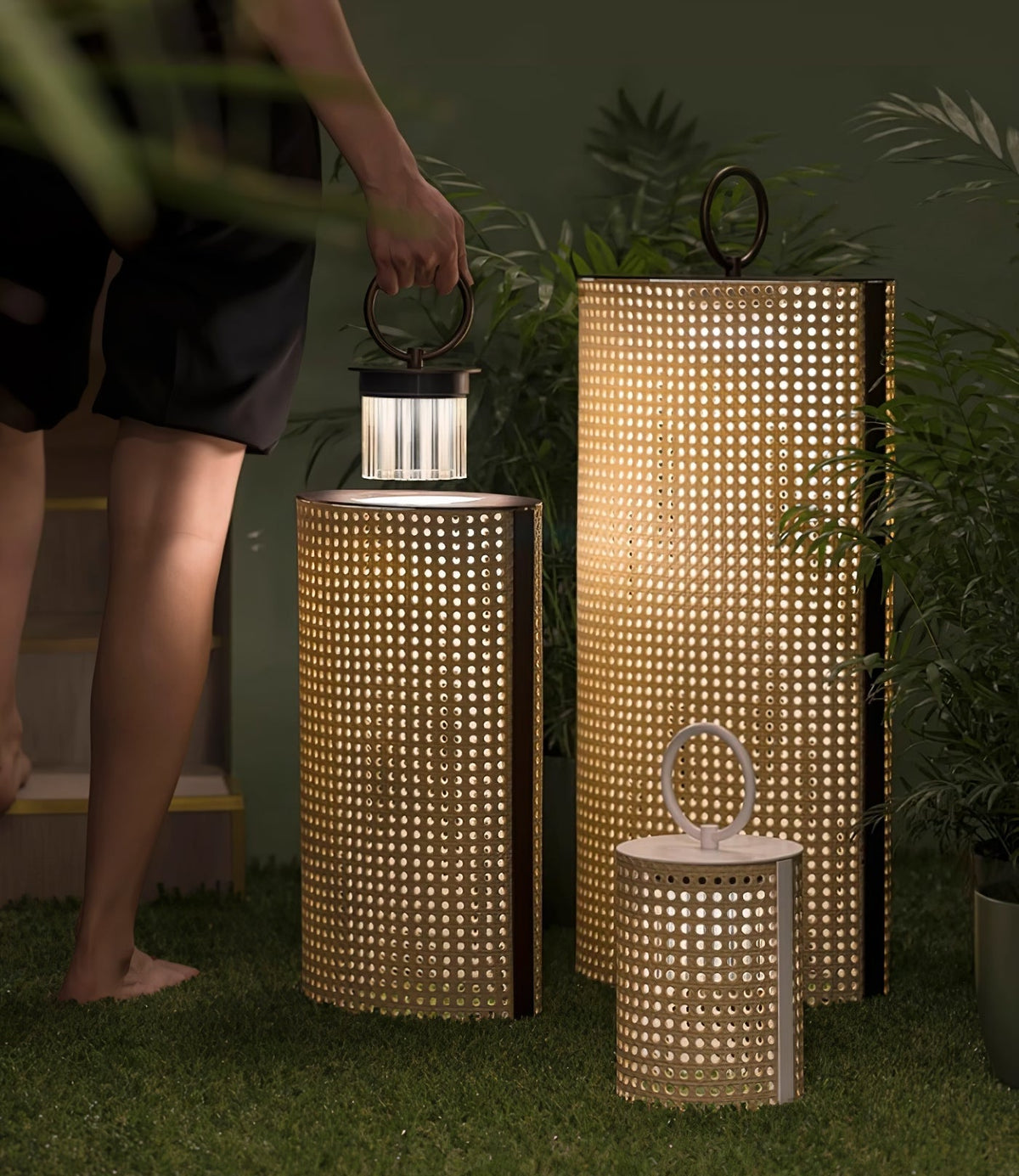 Solar Buitenlantaarn Met Afstandsbediening En Ingebouwde Led Voor Moderne Tuinverlichting