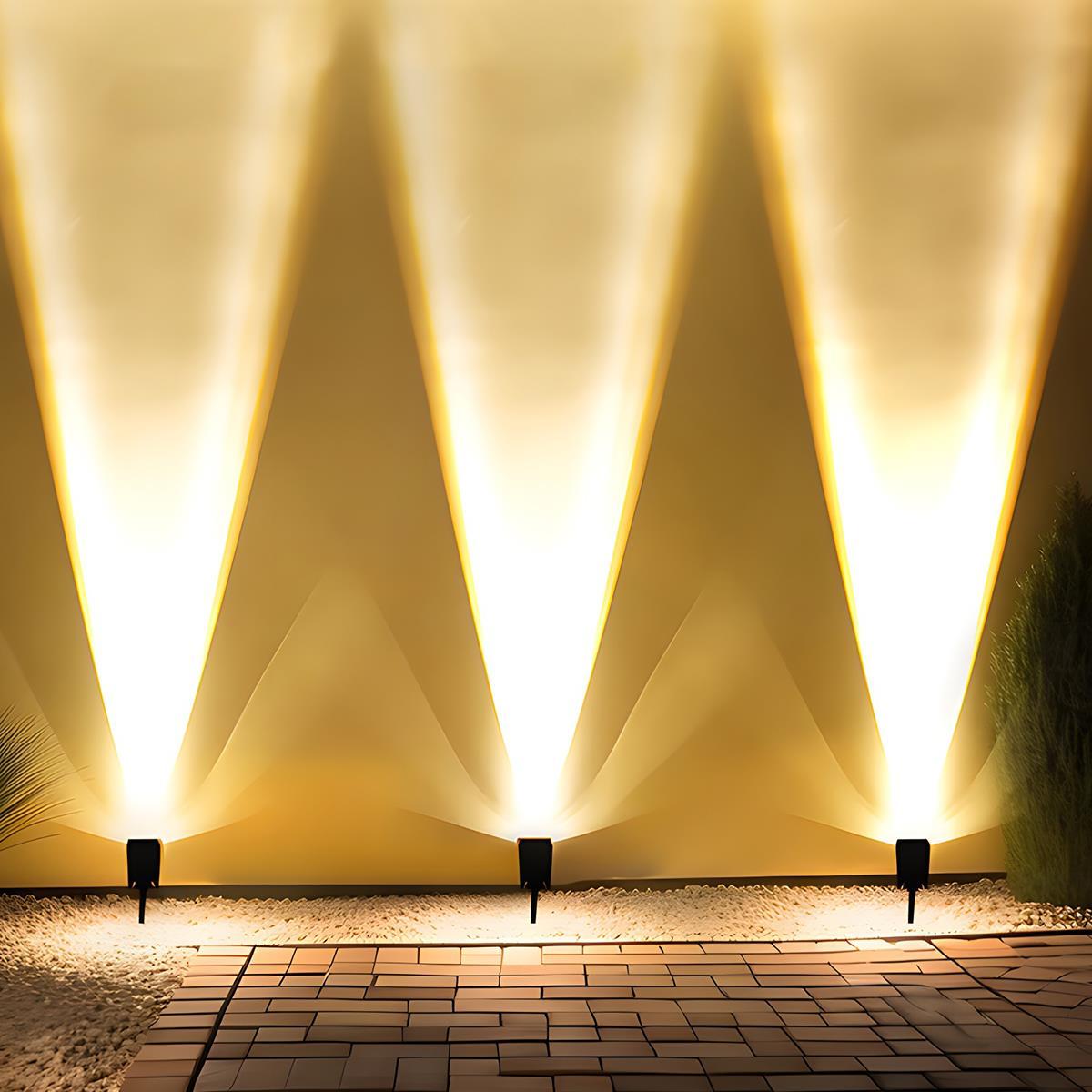 Solar‑Spotlamp met Verstelbare Lichtbundel en Moderne Buitenverlichting