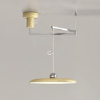 Verstelbare hanglamp met horizontale arm en ronde kap