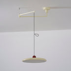 Verstelbare hanglamp met horizontale arm en ronde kap