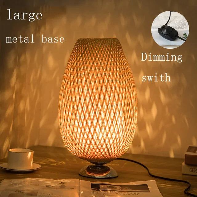 Vintage Bamboe Tafellamp met Klassieke Nostalgie en Duurzame Afwerking
