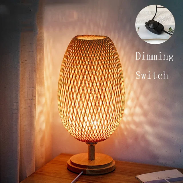 Vintage Bamboe Tafellamp met Klassieke Nostalgie en Duurzame Afwerking