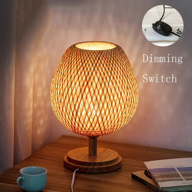 Vintage Bamboe Tafellamp met Klassieke Nostalgie en Duurzame Afwerking